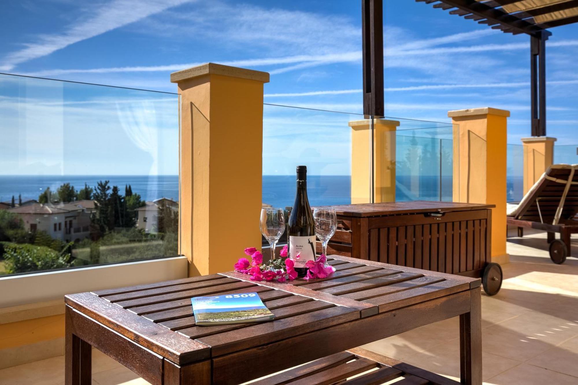 2 Bedroom Apartment Thalassa With Sea And Sunset Views, Aphrodite Hills Resort Kouklia Extérieur photo